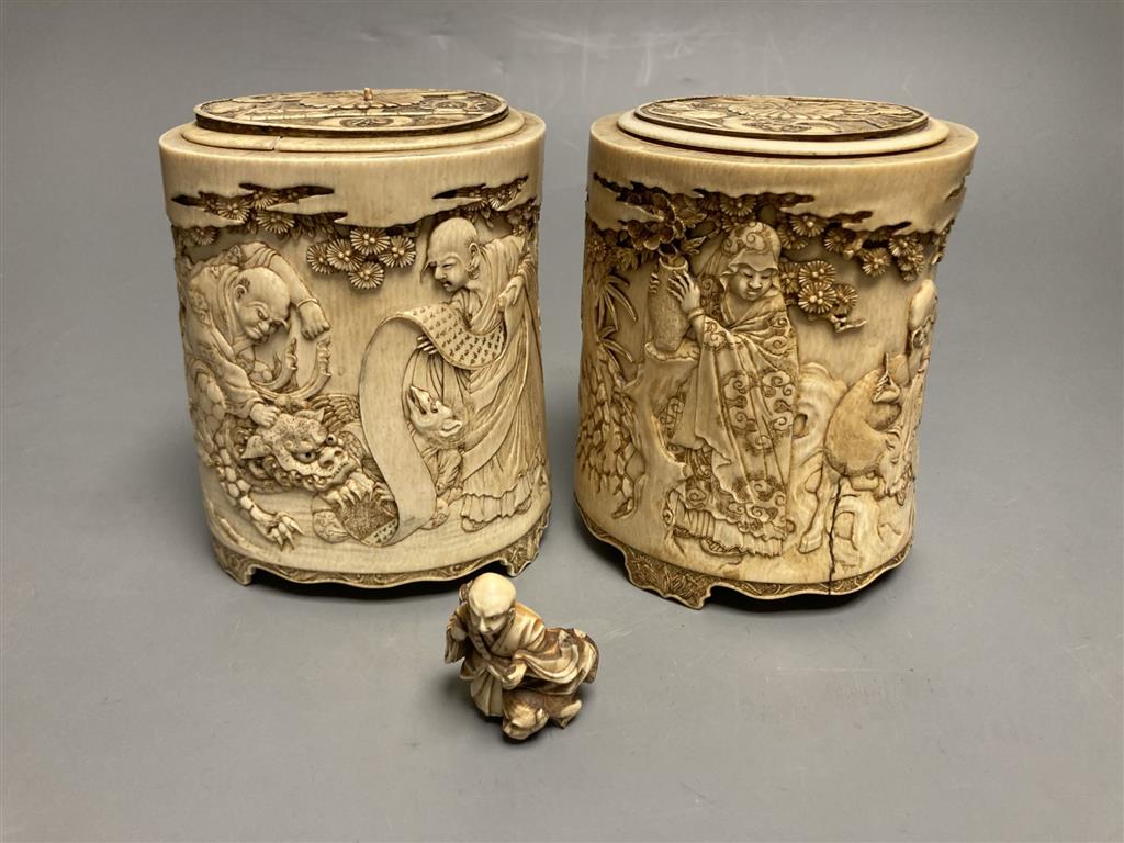 A pair of 19th century Chinese finely carved ivory lidded pots, 12.5cm high and Japanese ceramics